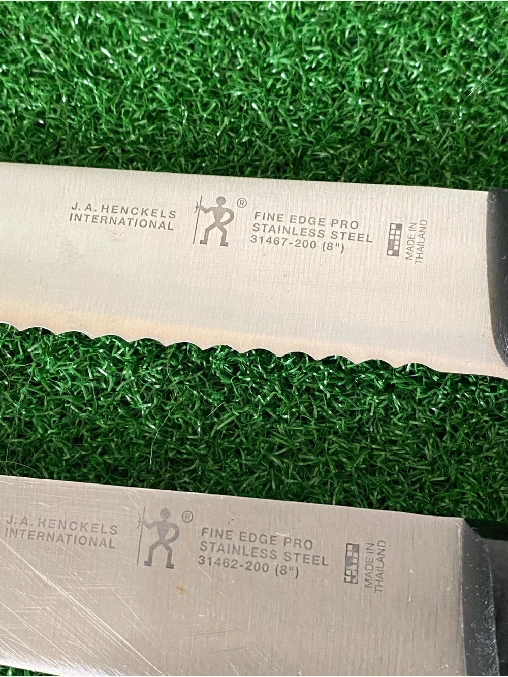3-J.A. Henckels Knife 8”Bread Knife 7”Carving knife, 8”Gourmet Santoku knife